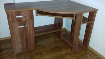 Počítačový stôl