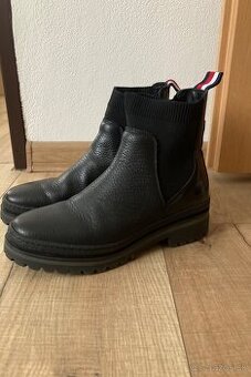 Zimné topánky Tommy Hilfiger, veľkosť 36