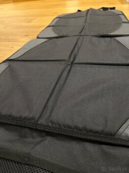 Ochrana sedadla pod sedačku