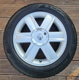 Elektrony original Renault s letnymi pneu 205/55/R 16