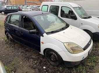 Ford Fiesta 1.3 44kw 2004 na náhradní díly