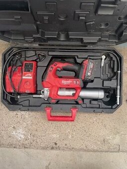 MILWAUKEE M18 - mazacia pištoľ