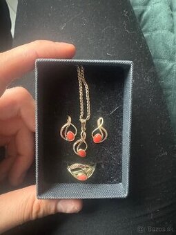 Zlaty set s pravými korálami luxususna sada