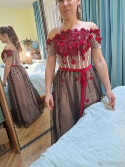 Nove plesove saty S-M vhodne aj na maskarny bal