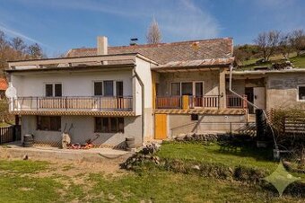 Exkluzívne na predaj rodinný dom s pozemkom o rozlohe 750m2