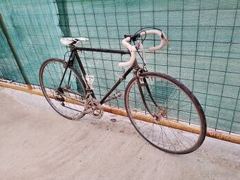 Cestný bicykel