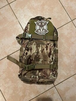 Batoh s miestom na hydratačnú vložku - Multicam [8FIELDS]