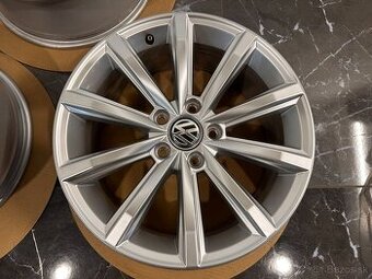 original Vw Passat B8 r17 5x112 London 3G0601025D