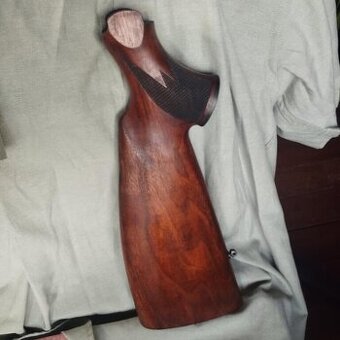 Predám pažbu Blaser R93 - 1