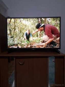 Televízor lg 82cm