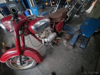 Jawa 250 puvodni hezká