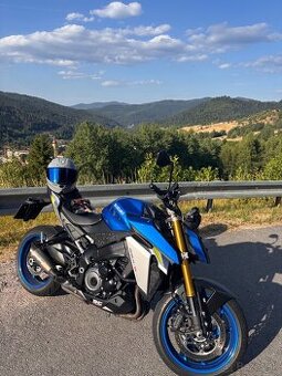 Suzuki GSXS 1000 2023