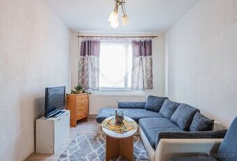 NA PRENÁJOM: 1-izbový byt s lodžiou a zariadením, Levoča