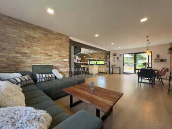 REZERVOVANÉ - Originálny rodinný dom na Leteckom poli,  Komá