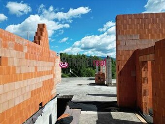 TARGETreal | Výnimočný pozemok pod Martinskými hoľami, Strán