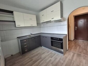 Ponúkame na prenájom 1 izbový byt s balkónom v časti Priekop - 1