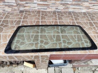 Mitsubishi Pajero II sklo zadných dverí