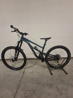 Kellys swag 50 emerald green