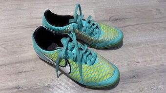 Predám sálové tenisky Nike Magista velkost 40