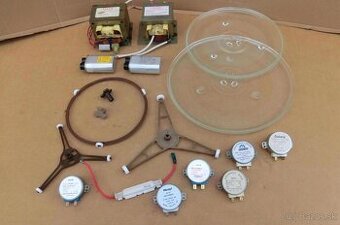 Náhradné diely a taniere do mikrovlnky .