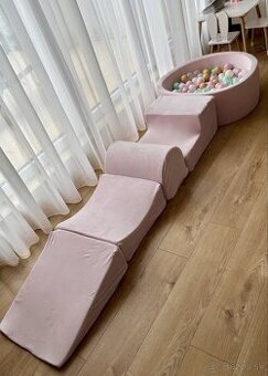 Penová hracia zostava a suchý bazén