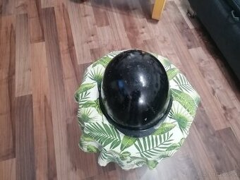 vojenska prilba,petrolejka,nádrž,