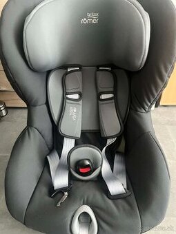 Predám autosedačku Britax Römer King II Black Series Storm G