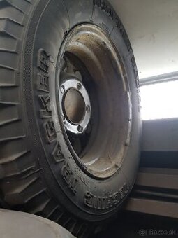 offroad pneu vranik tracker