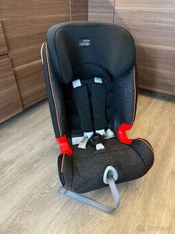 Autosedačka Britax Römer Advansafix III