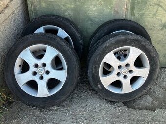 Disky nissan s obutými pneumatikami