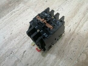 Stykač EP1C403