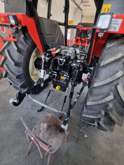 ponúkam zavesovina na traktor zetor