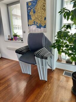 Stohovateľné stoličky - 12ks pre konferenčné sedenie
