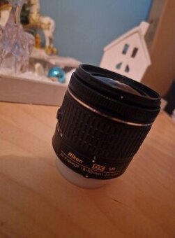 Nikon nikkor objektív