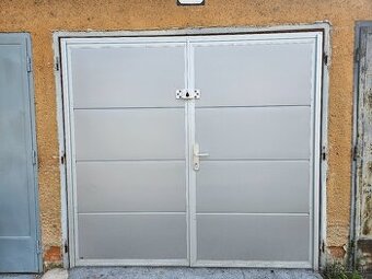 Garaž volna od aprila 2026