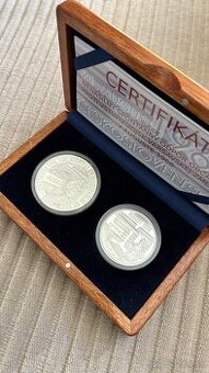 Sada v drevenej kazete, august 68. 10€ minca a medaila.