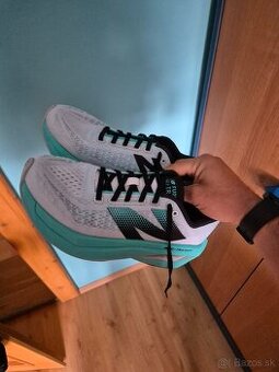 Bežecké topánky New Balance FuelCell SuperComp Trainer v3