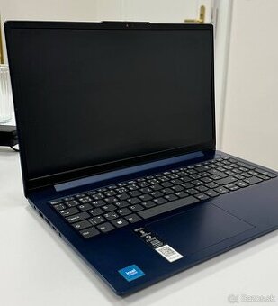 Lenovo IdeaPad Slim 3 15IAN8 / Intel N100 / 4GB / 128GB SSD