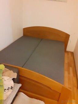 Manželská posteľ 180x200cm