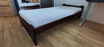 Jednopostel s roštom a matracom