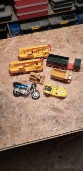 Retro hracky auticka