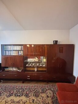 Predám starší nábytok – zachovalý stav