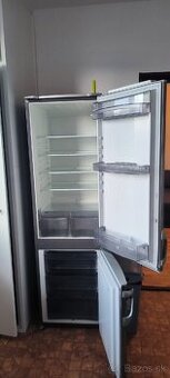 Predám kombinovanú chladničku s mrazničkou