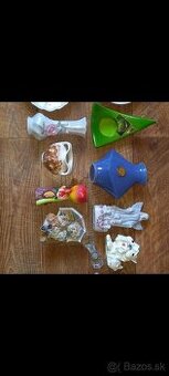 Porcelánové dekorácie sošky a podnosy
