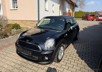 Mini One 1,6i 1 Majitel pravidl.servis benzín manuál 72 kw