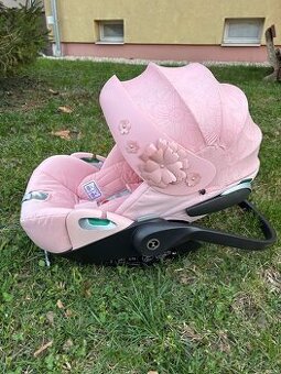 Autosedačka Cybex cloud T i-size Simple flowers pink+ base Z
