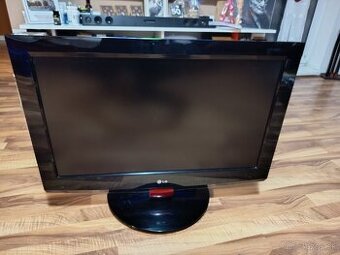 LG 32LB75+Sencor SHR 8108 DVD+R/W 80GB HDD