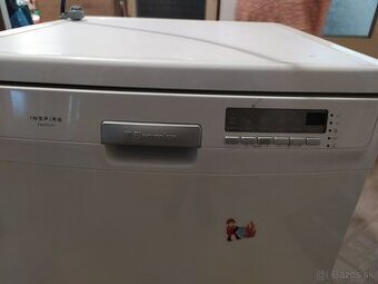 Umývačka riadu Elektrolux