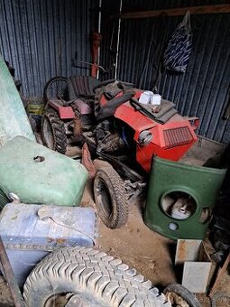 Predam malo traktor
