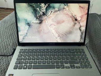 Predám notebook ASUS VivoBook 15 kupovaný 2020✅